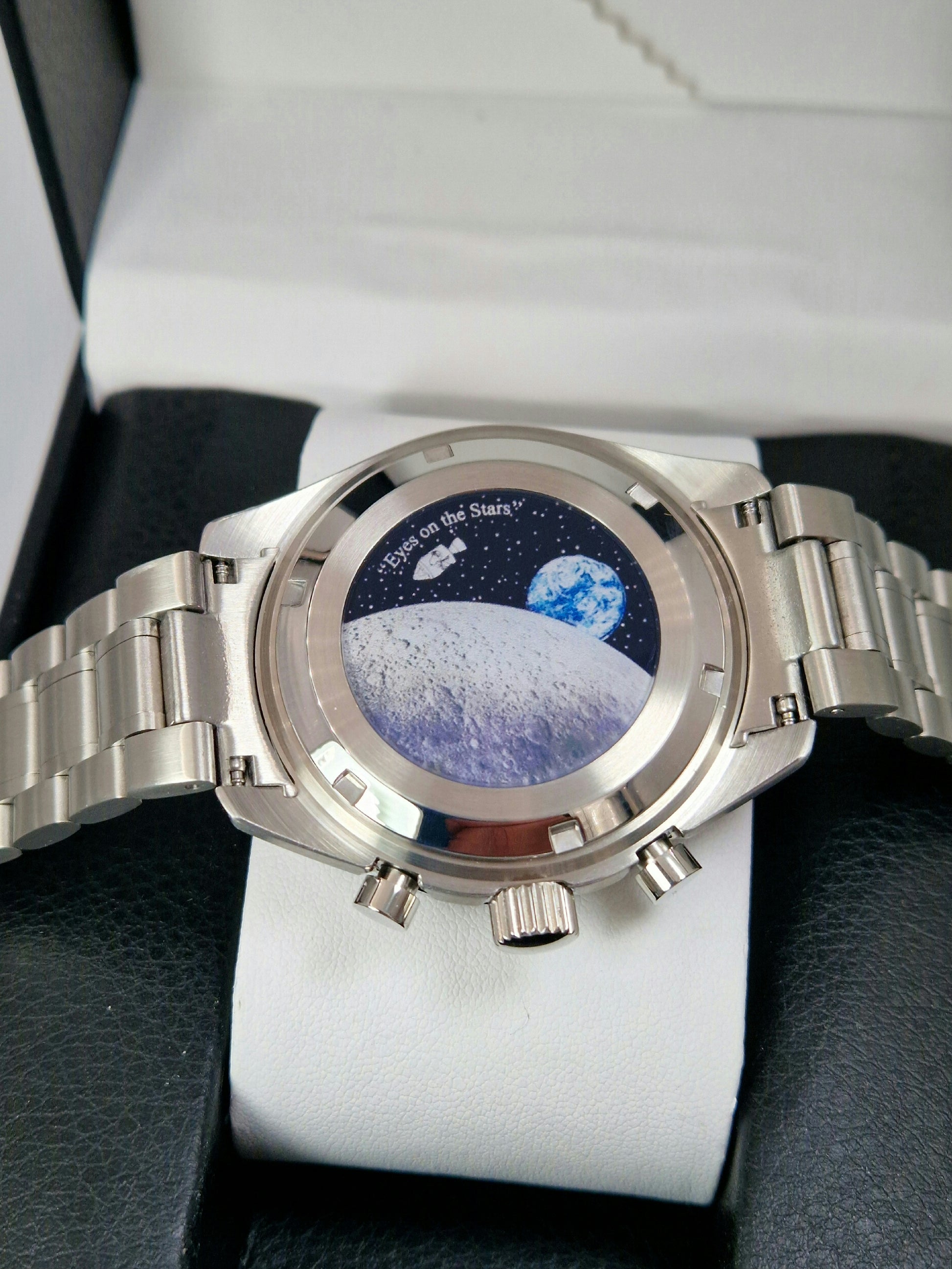 Seikomod-Speedmaster-mod-back-cover-moon